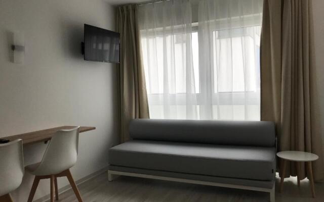 Hotel 83