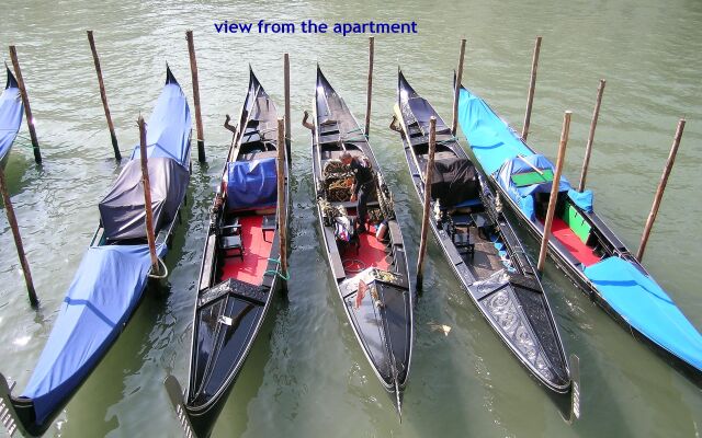 PANORAMIC 9 WINDOWS OVER GRANDCANAL, 3 bed, 2 bath