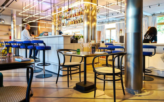 Tribe Paris Clichy