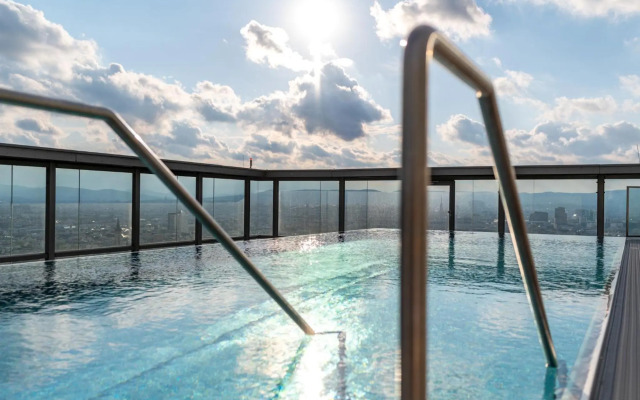 Apartment over the roofs of Vienna