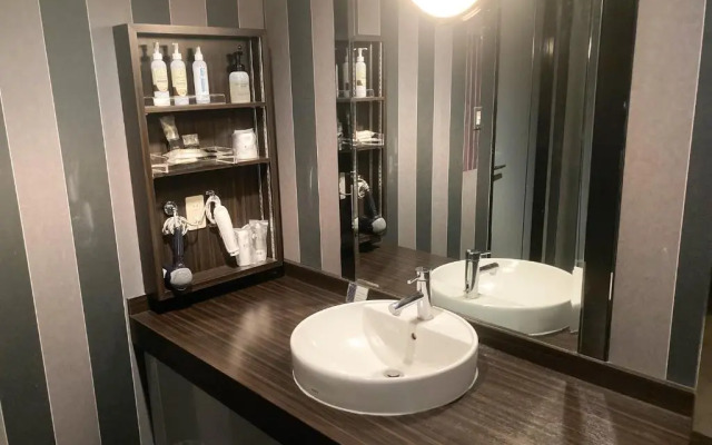 Osaka Palais de Fleurs – Adults Only