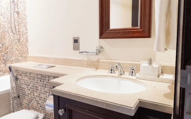 Reehan 1 - Happy Season - 2BR - Downtown