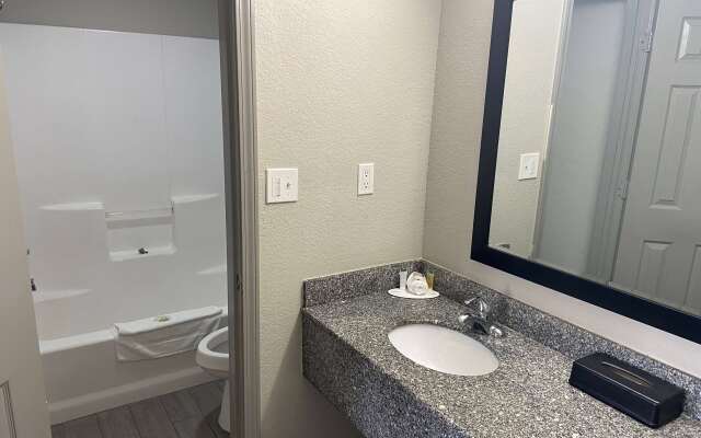 Days Inn by Wyndham Wagoner