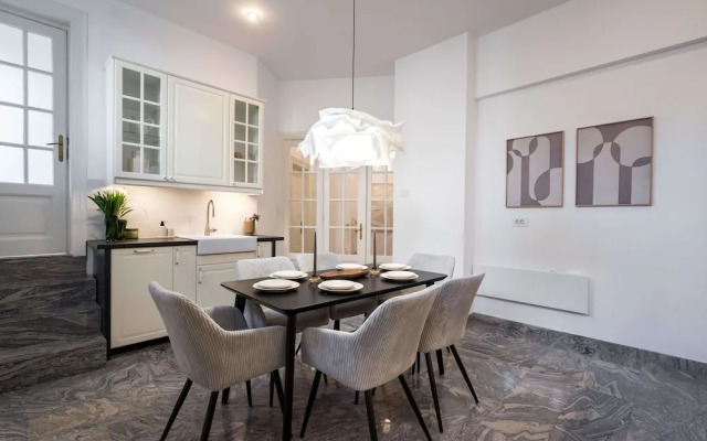 Stunning 3BR Apartment in Bucharest