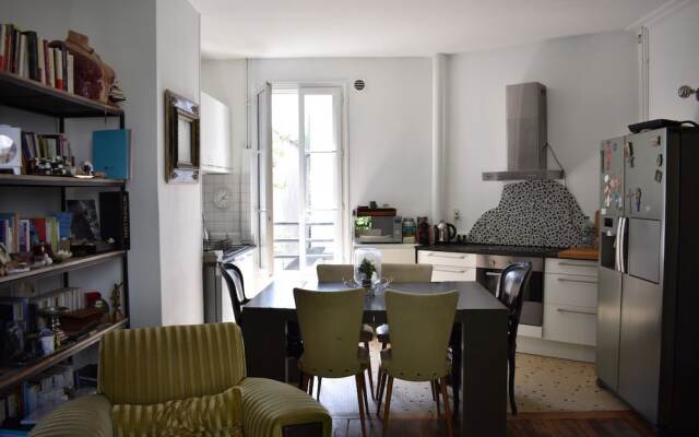 3 Storey Flat With Private Terrace