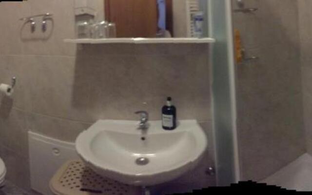 Studio apartman Lara ***