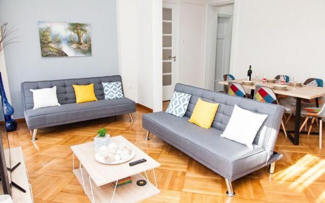 Stay in Fabulous Apartment in Athens