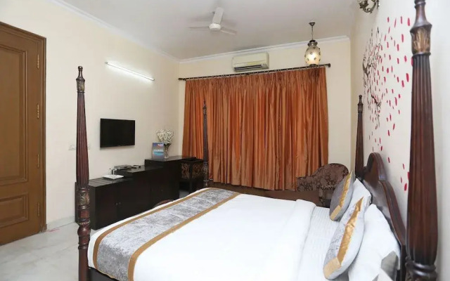 The Red Orchid By OYO Rooms