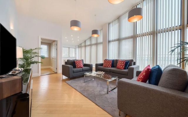 Roomspace -The Courtyard Penthouse