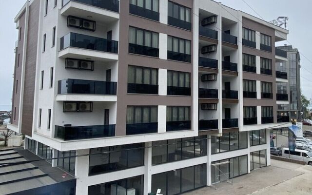 Rena Grand Residence & Suite