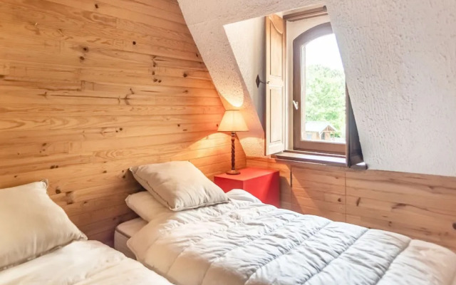 Lively Holiday Home With Private Pool