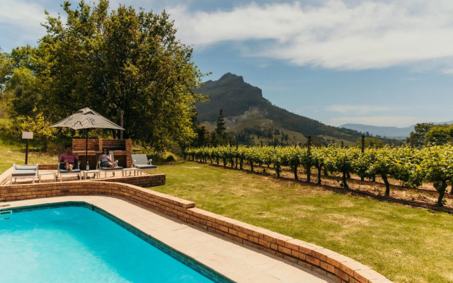 Le Pommier Wine Estate