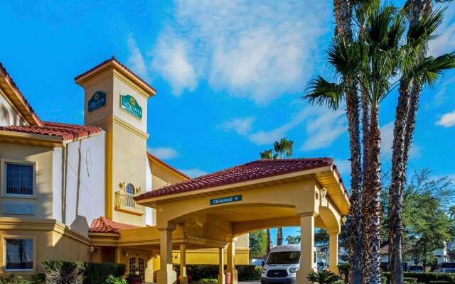 La Quinta Inn & Suites by Wyndham Tucson Airport