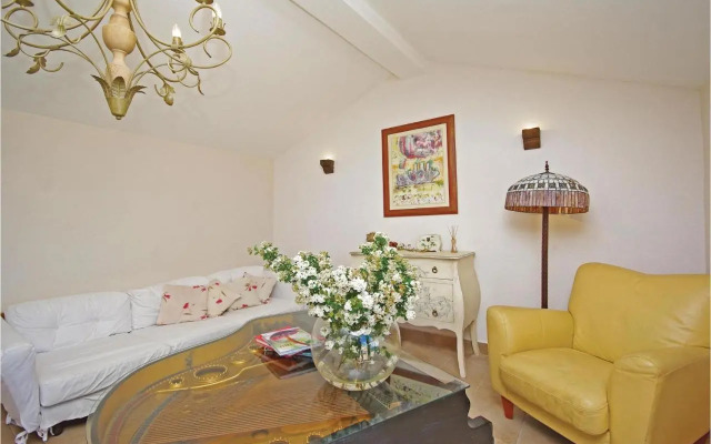 Holiday home Gornji Tucepi-Srida sela bb II