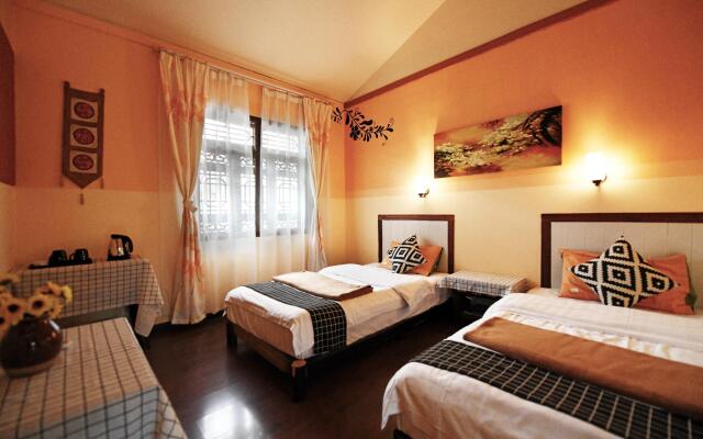 Lijiang Maple Leaf Inn