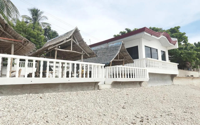 LUNA OSLOB TRAVELLERS INN - Beach Front