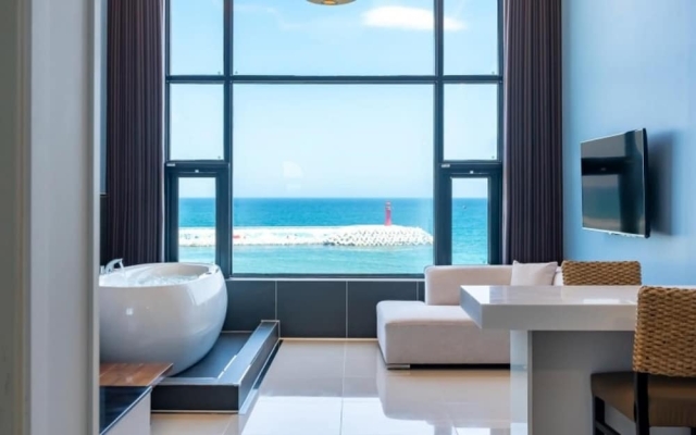 Gangneung Art Class Poolvilla & Spa