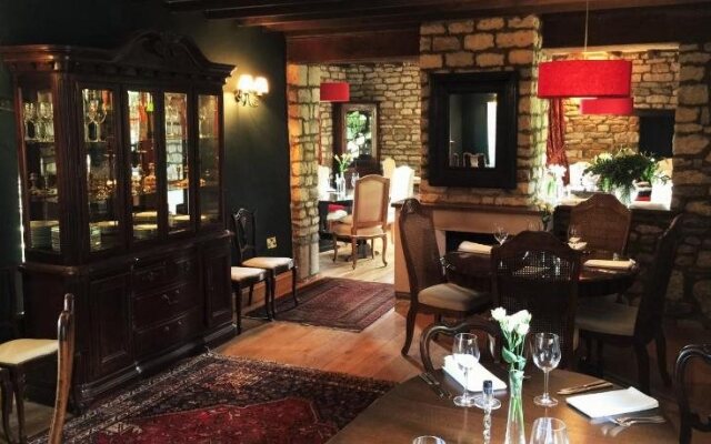 Fox and Hounds