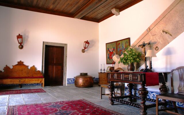 Casa Das Torres De Oliveira