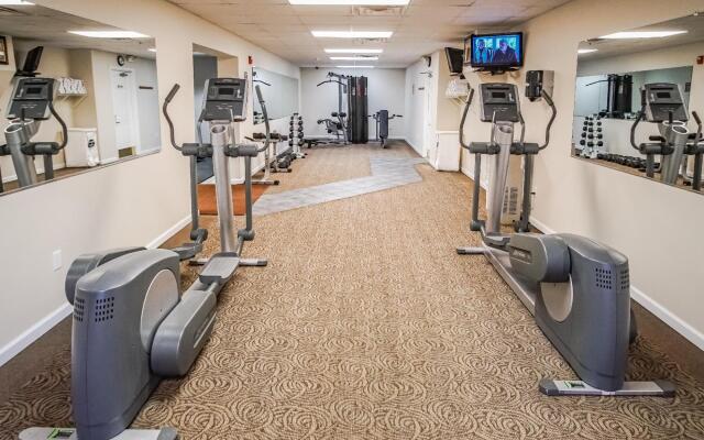 Surreys Grand Crowne Resort