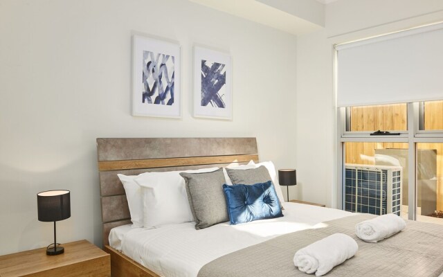 Spacious and Bright 1 Bedroom Apartment