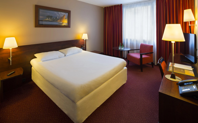 Golden Tulip Warszawa Centrum