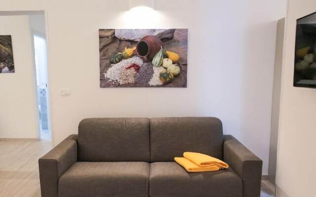 Ailanthus Holiday Suites
