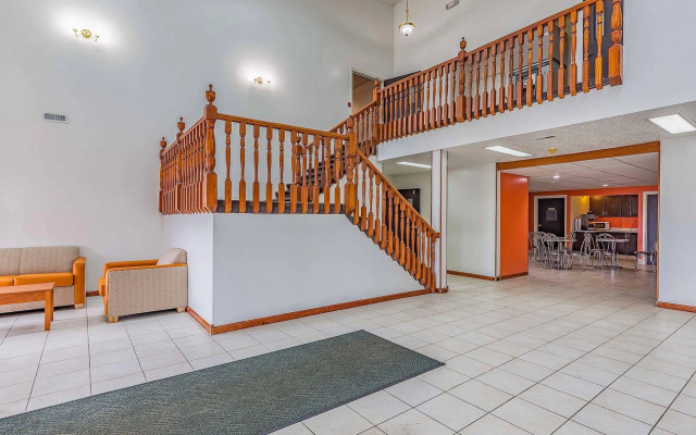 Red Lion Inn & Suites Pontoon Beach