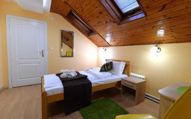 Guest Accommodation TAL Centar
