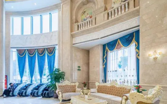 Vienna International Hotel (Changde College of Arts and Sciences Tobacco Factory)
