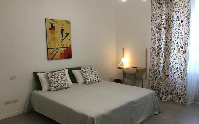 Room Center Station 2