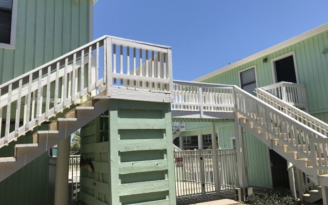 Loki Upper - One Bedroom Bungalow