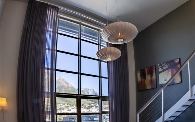 DoubleTree by Hilton Cape Town - Upper Eastside