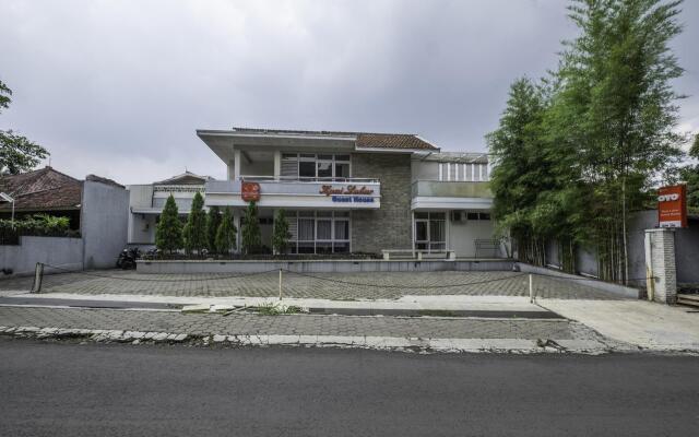 1873 Kyai Luhur Guest House