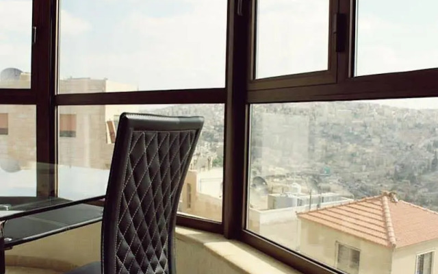 Old View Furnished Apartment