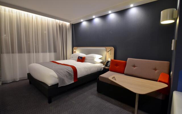 Holiday Inn Express Paris - CDG Airport, an IHG Hotel