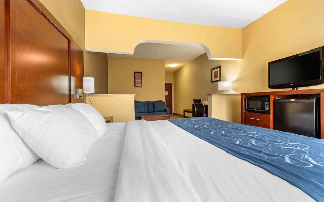 Comfort Suites Findlay I-75 near Sports Complex