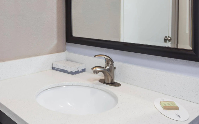 Best Western Plus Diamond Valley Inn