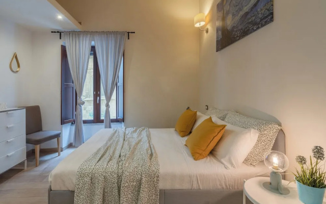 Central Cozy Apartment 70m2 In '700s Baroque Building