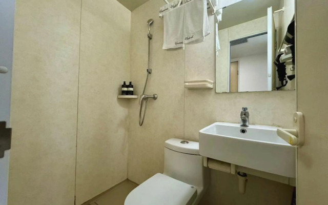 Iforest Hotel(Jiangsu Road Station)