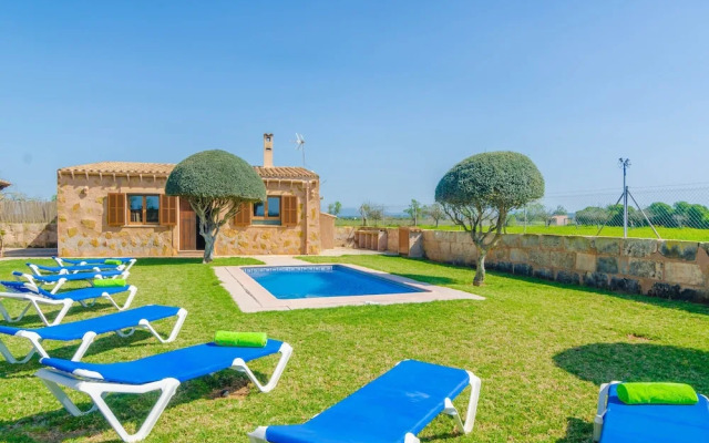 Es Palmer in Campos With 4 Bedrooms and 3 Bathrooms