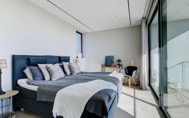 2 Rua das Palmas Luxurious Stylish and Modern L