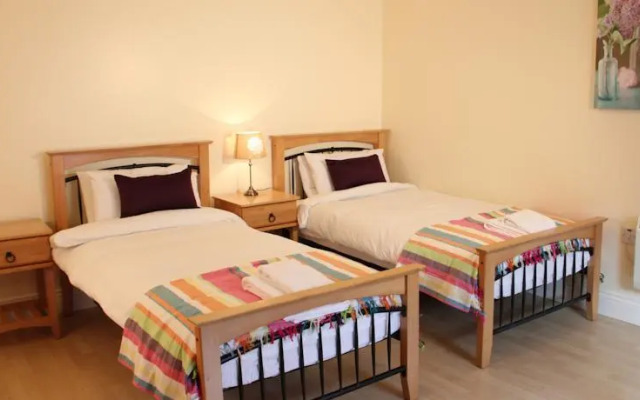 Donegan Court Aparthotel