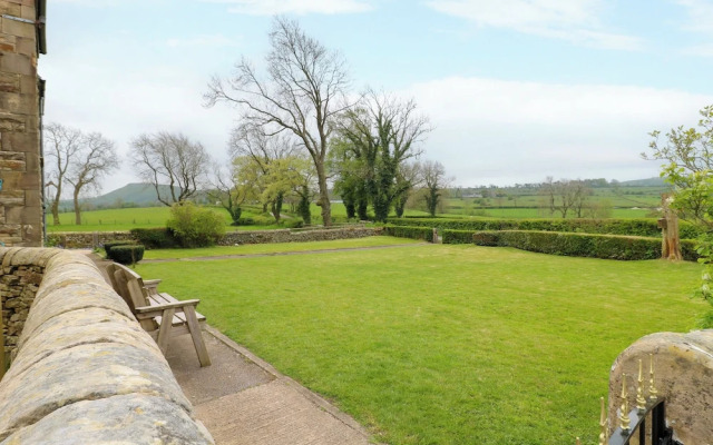 Upper Hurst Farmhouse