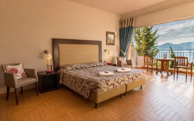 Thalassa Hotel