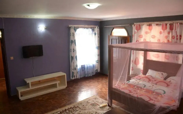 Karen Bomas Inn