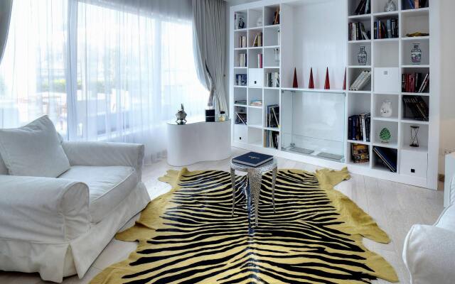 Palazzo Matteotti, The Dedica Anthology, Autograph Collection