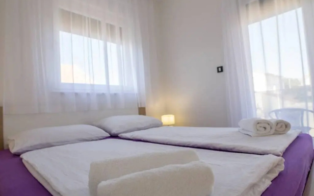 Holiday House Gavran