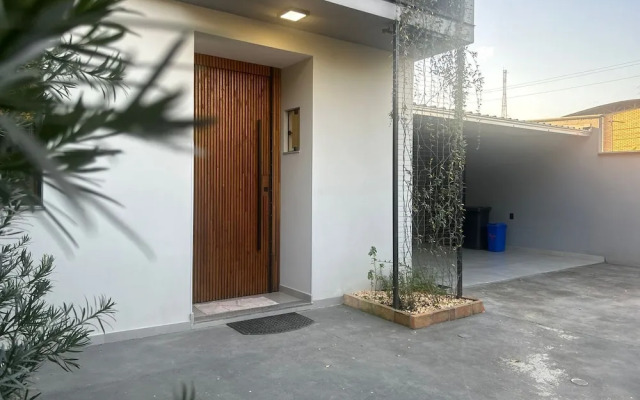 Geminado Casa 4 Alto Padrão 3 Quartos