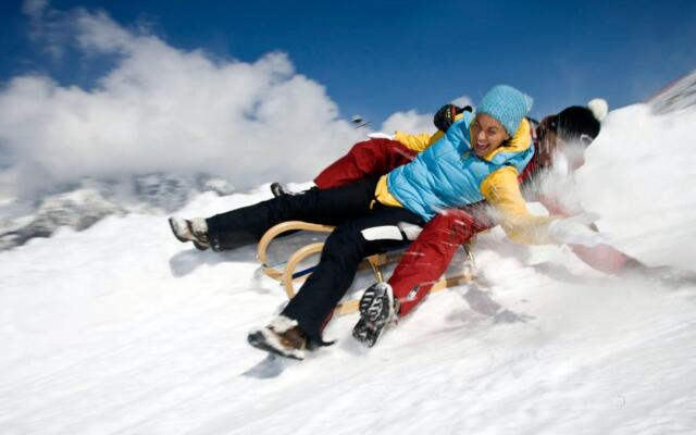 Gorgeous Apartment in Saalbach with Sauna near Ski Slopes
